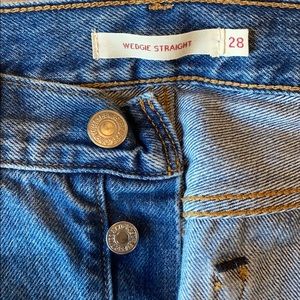 Levi’s wedgie straight jeans